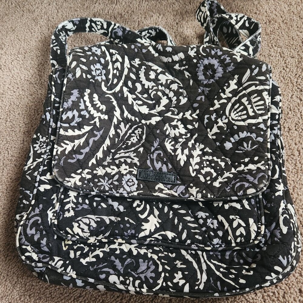Vera Bradley Mailbag Crossbody Purse Paisley Noir